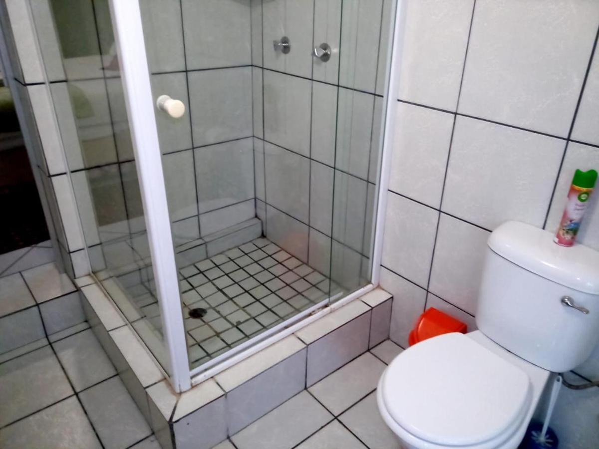 Rustenburg Guesthouse Extérieur photo