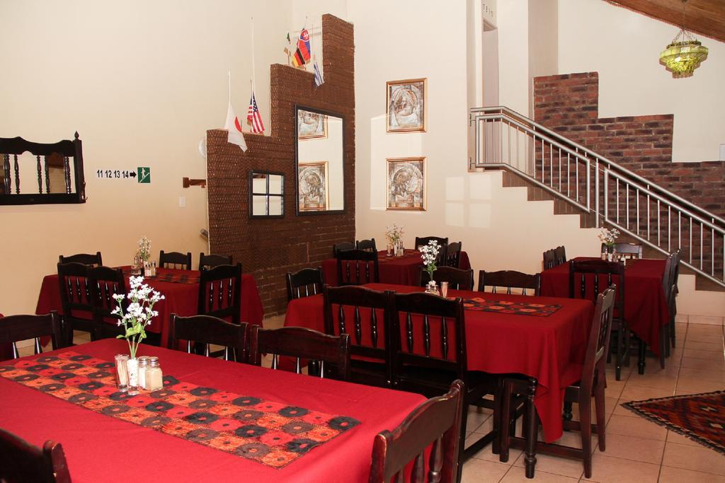 Rustenburg Guesthouse Extérieur photo
