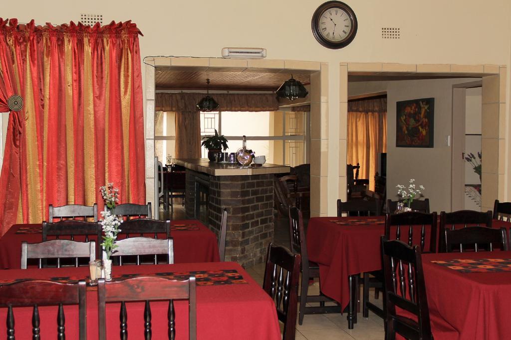 Rustenburg Guesthouse Extérieur photo