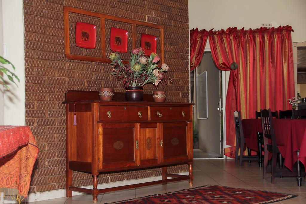 Rustenburg Guesthouse Extérieur photo