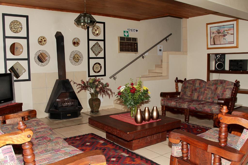 Rustenburg Guesthouse Extérieur photo