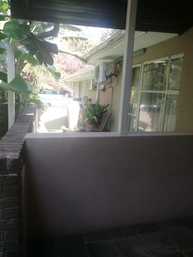 Rustenburg Guesthouse Extérieur photo