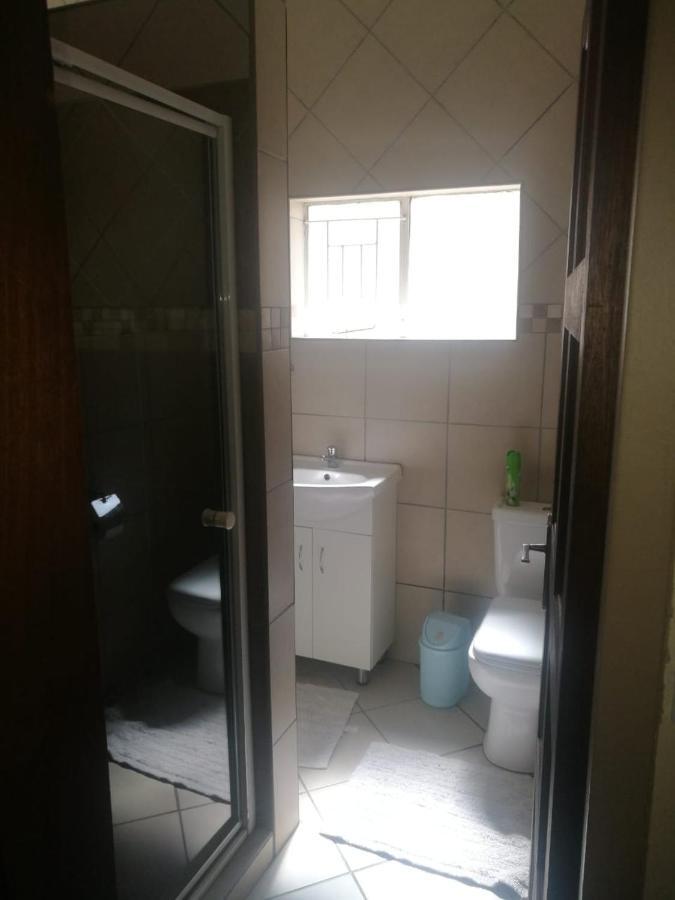 Rustenburg Guesthouse Extérieur photo